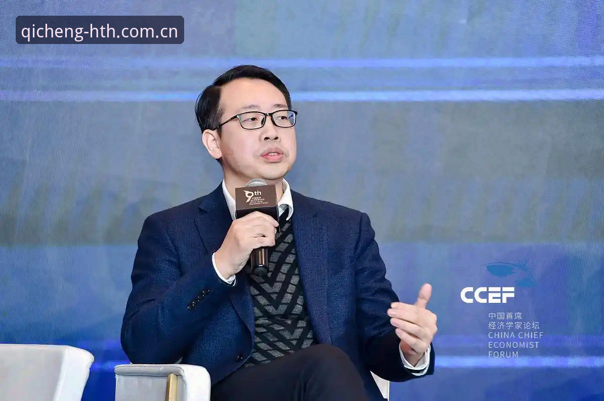 官方此刻启承海外华人用户登录 华体会体育的版本困局:一场关于“连接”的底层重构